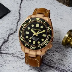 San Martin SN038-Q with black dial without date window