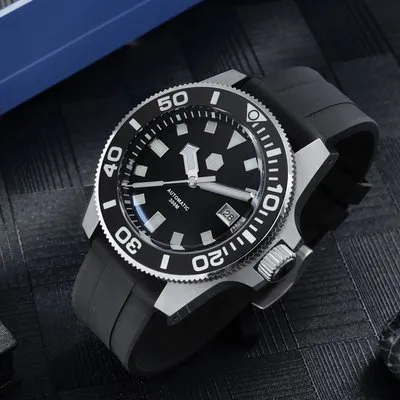 San Martin SN056-G 45mm diver, Case A, black enamel dial and date at 3 on rubber strap