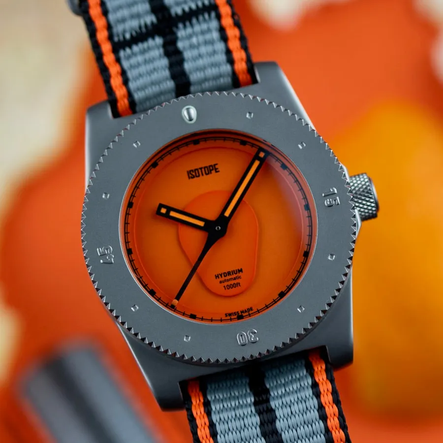 Isotope Hydrium The Orange One, orange dial