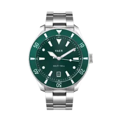 Vaer DS2 Meridian Green 42mm on steel bracelet