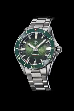 Zelos Spearfish 40mm Diver Antique Green, green fumé dial and green ceramic dive bezel, on steel bracelet