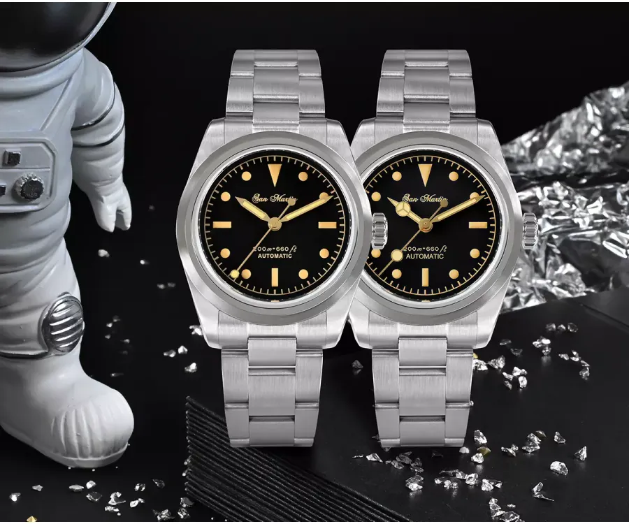 San Martin SN0106-G 37mm with black gilt dials, Mercedes and pencil hands, on steel bracelets