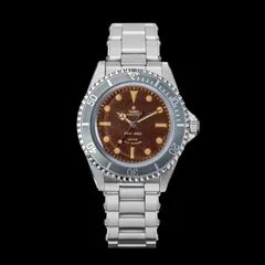 Thorn T023 V1 with tropical brown dial and faded grey bezel on the steel bracelet
