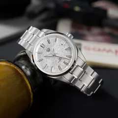 Watchdives WD0003C Elementum with silver-white frosted dial