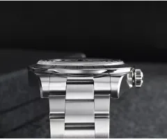 San Martin SN0054-G-B1, side view showing case profile