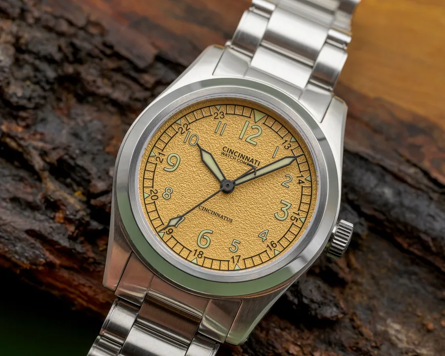 Cincinnati Watch Company Cincinnatus Field, sand dial, steel case on steel bracelet