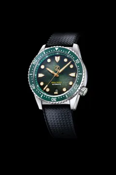 Zelos Mako V3 300m in steel, green fumé dial with gilt hands, green ceramic bezel