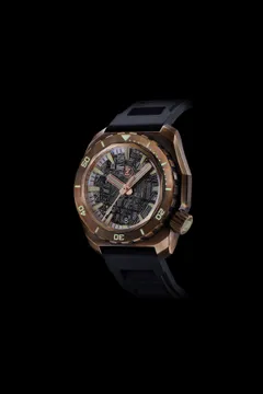 Zelos Hammerhead 1000m Diver in bronze, meteorite dial, bronze bezel