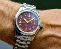 Cincinnati Watch Company Cincinnatus Field Automatic, burgundy grainy dial, on the wrist