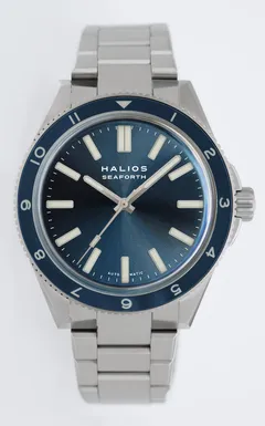 Halios Seaforth IV with rotating 12-hour bezel, Sunburst Blue dial