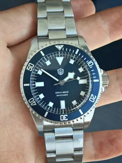 Watchdives WD5514Q with blue dial and snowflake hands on the 3-link bracelet (the brand's temporary photo)