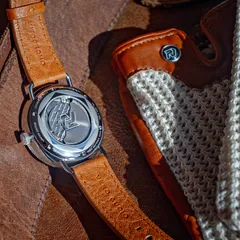 Autodromo Monoposto Series Two, exhibition caseback with Autodromo logo window