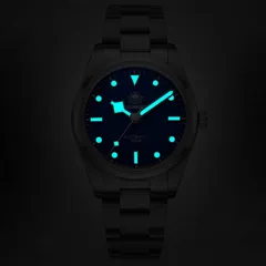 Addiesdive AD2113 lume shot, hands and markers glowing blue