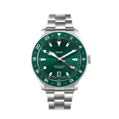 Vaer G5 Meridian Green GMT 39mm on steel bracelet
