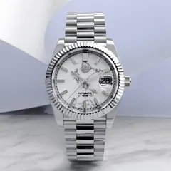 San Martin SN059-G 39mm, steel, white marble dial, fluted bezel and cyclops date on president-style bracelet