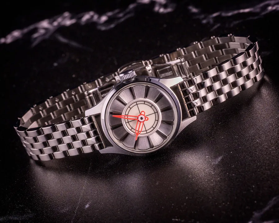 Cincinnati Watch Company Ladies Union Terminal, silver-white sunburst dial with red hands, on steel bracelet