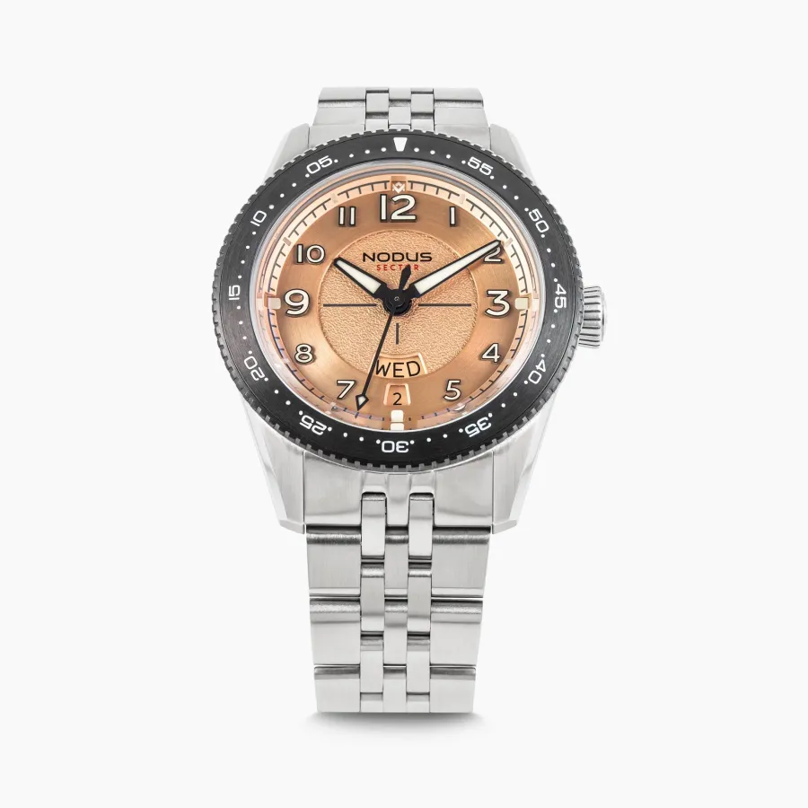 Nodus Sector II Pilot Flyer with black DLC bezel, on five-link bracelet