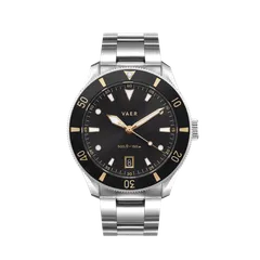 Vaer DS2 Meridian Gilt 39mm on steel bracelet
