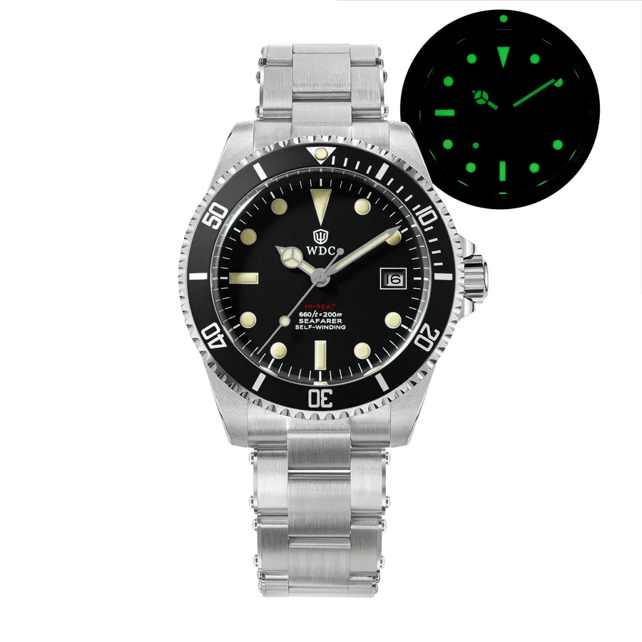 Watchdives WD5513M date version with black dial and beige markers on the rivet bracelet, with lume shot