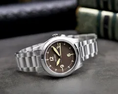 Cincinnati Watch Company P-40 A-11 Pilot, brown grained dial, on steel bracelet