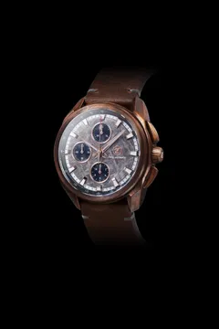Zelos ZX-6 Meteorite in bronze with meteorite dial and black subdials (Zelos's photo shows the Swiss Automatic dial, not the Mechaquartz)