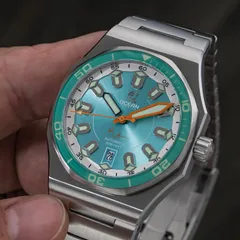 Ocean Crawler Bolt, Prototype Light Blue
