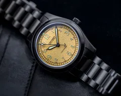 Cincinnati Watch Company Cincinnatus Field, sand dial, black PVD case and bracelet