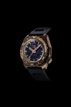 Zelos Hammerhead 1000m Diver in bronze, blue PVD meteorite dial
