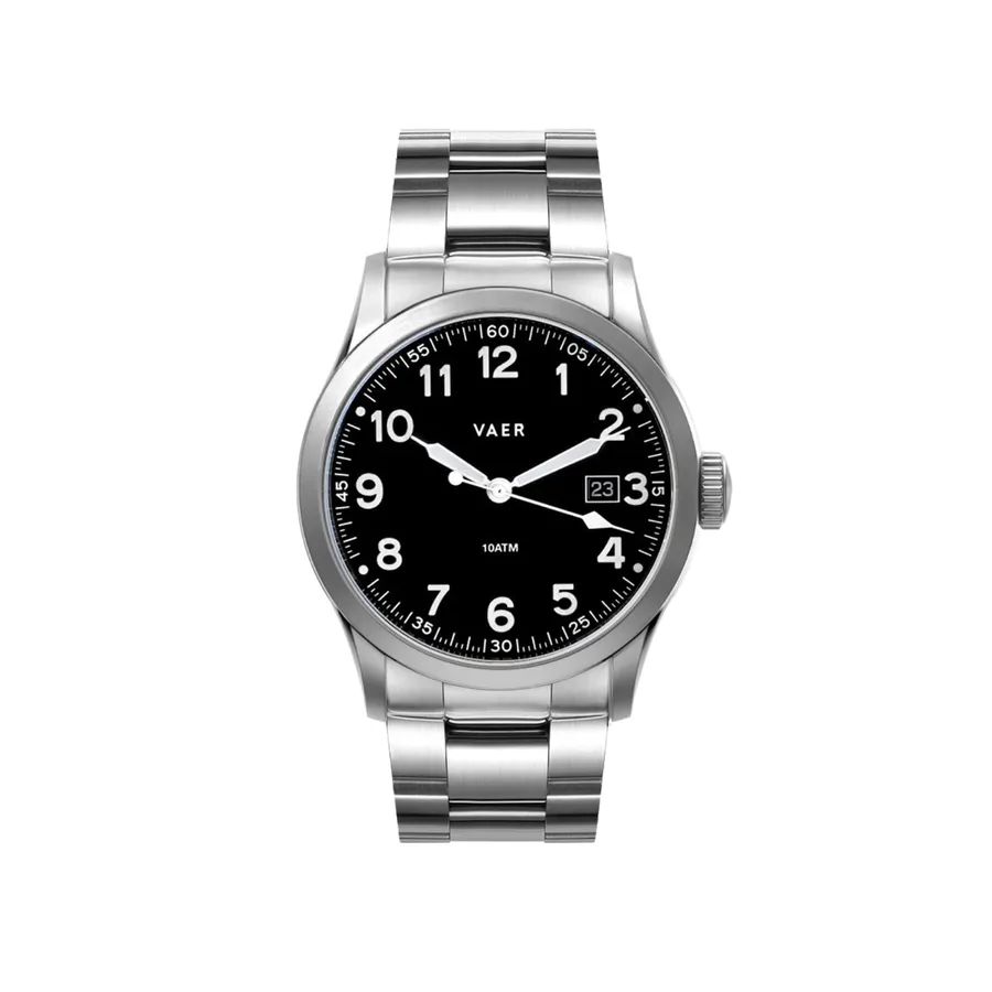 Vaer S3 Calendar Field Black 36mm on steel bracelet