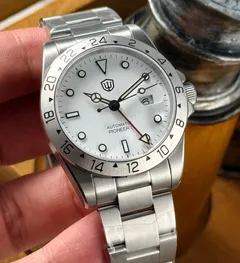 Watchdives WD16570B V2 with matte white dial, hands-on