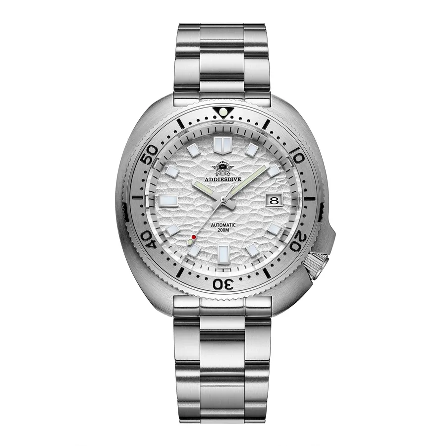 Addiesdive AD2117 with white wave-textured dial and steel bezel in a cushion case with the crown at 4, on a three-link bracelet