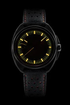 Zelos LT Carbon lume shot, indices, hands and minute track glowing yellow-green