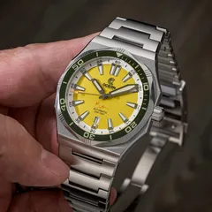 Ocean Crawler Bolt, Prototype Yellow