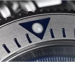 Close-up of the San Martin SN044-G-B bezel with lume pip at 12