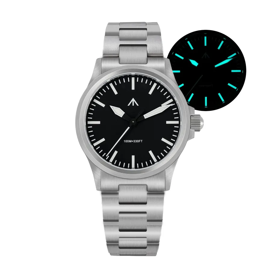 Militado ML18 (VH31) with black 556 I-style baton dial on steel bracelet