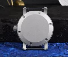 San Martin SN0143-G screw-down solid caseback